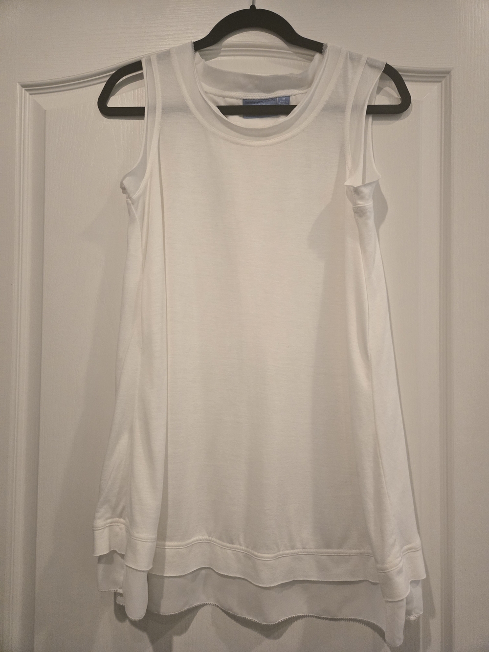 Vera Wang White Layered Sleeveless Tunic